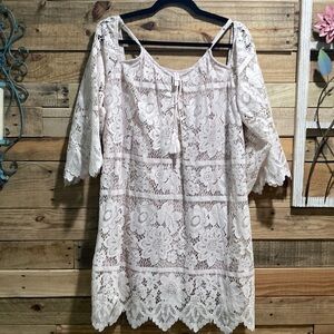 Xhilaration Color Beige Floral Crochet Cold shoulder 3/4 Sleeve Tunic Dress